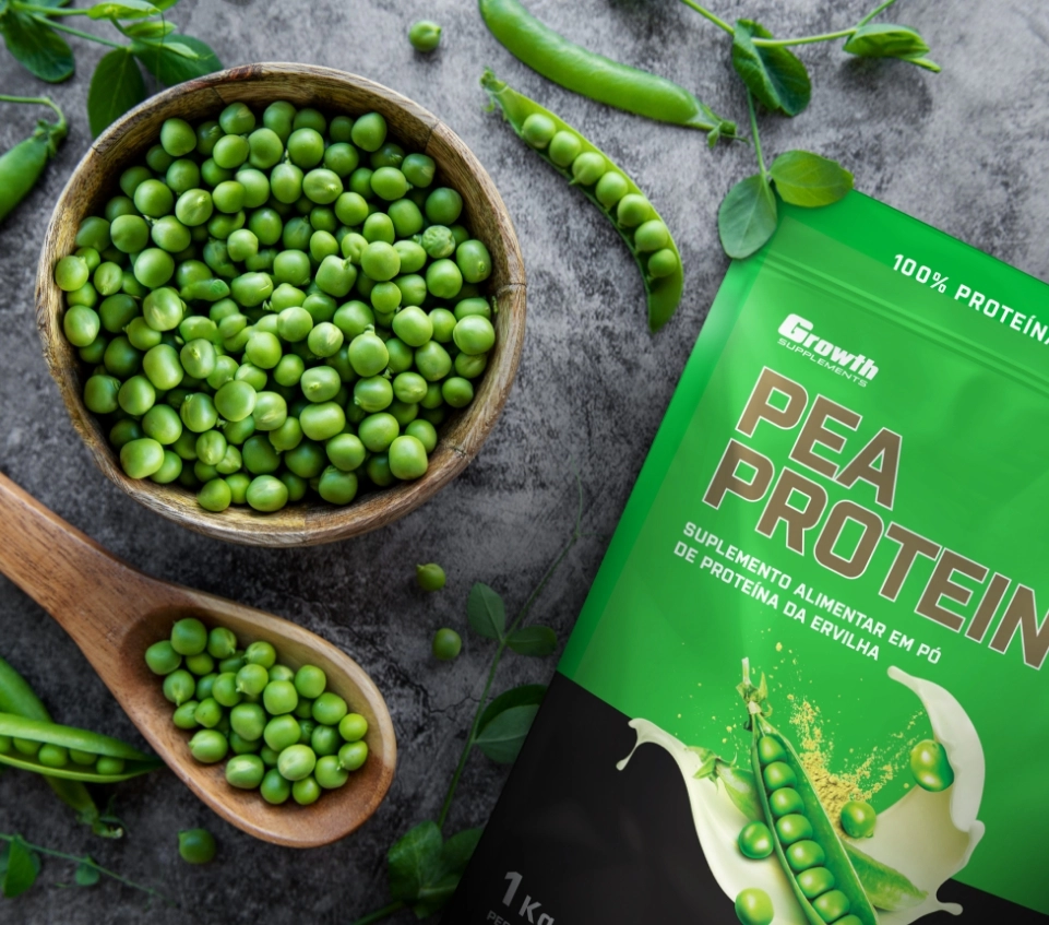 GROWTH SUPPLEMENTS - Imagem ilustrativa embalagem de pea protein e um pote com ervilhas