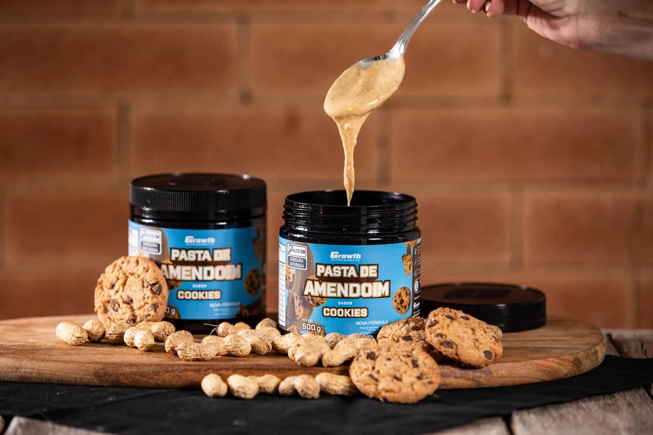 GROWTH SUPPLEMENTS - Imagem ilustrativa Pasta de Amendoim sabor Cokies