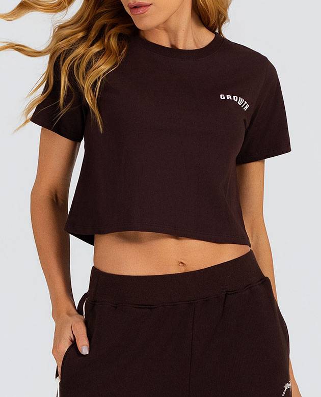 Camiseta Cropped Growth Frase Costas Marrom