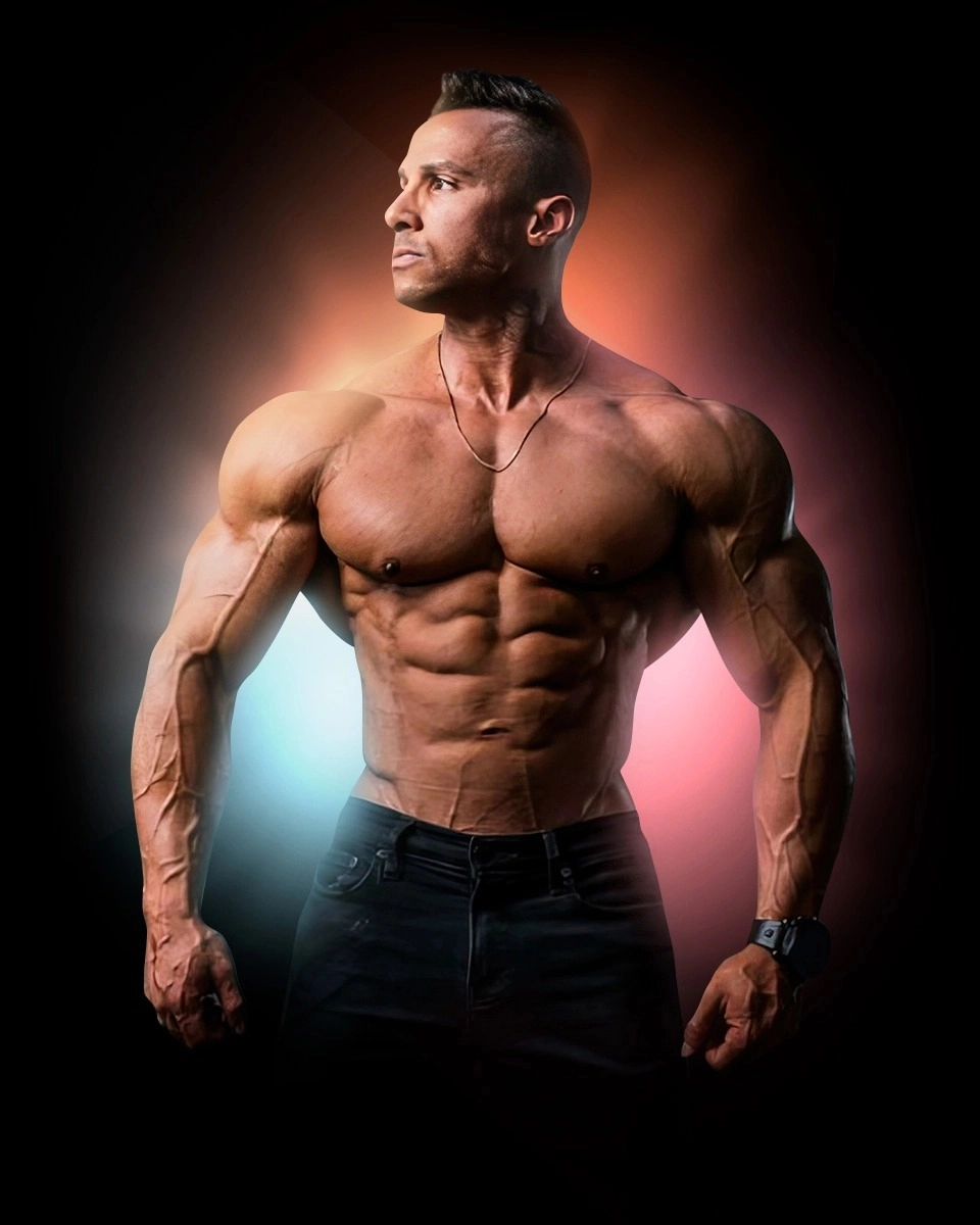 Diogo Montenegro Atleta TEAMGROWTH Mens Physique PRO Coach sem camisa