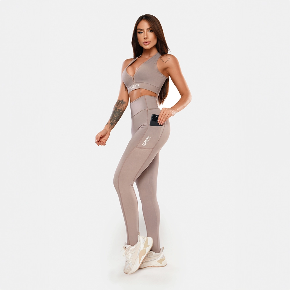 Legging Growth Under Nude