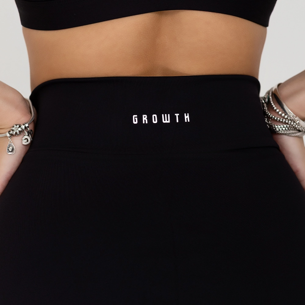 Short Saia Growth Com Recorte Frontal Preto