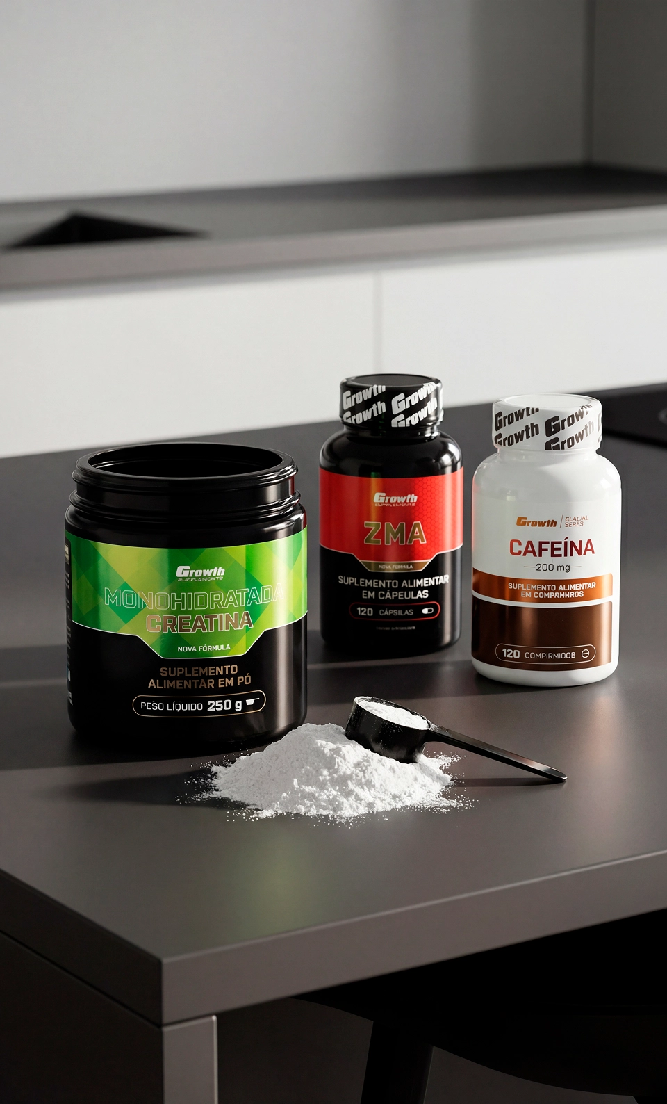 Kit Iniciante em uma mesa com creatina - GROWHT SUPPLEMENTS