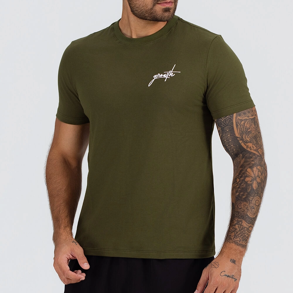 Camiseta Growth manga curta com silk logo verde militar