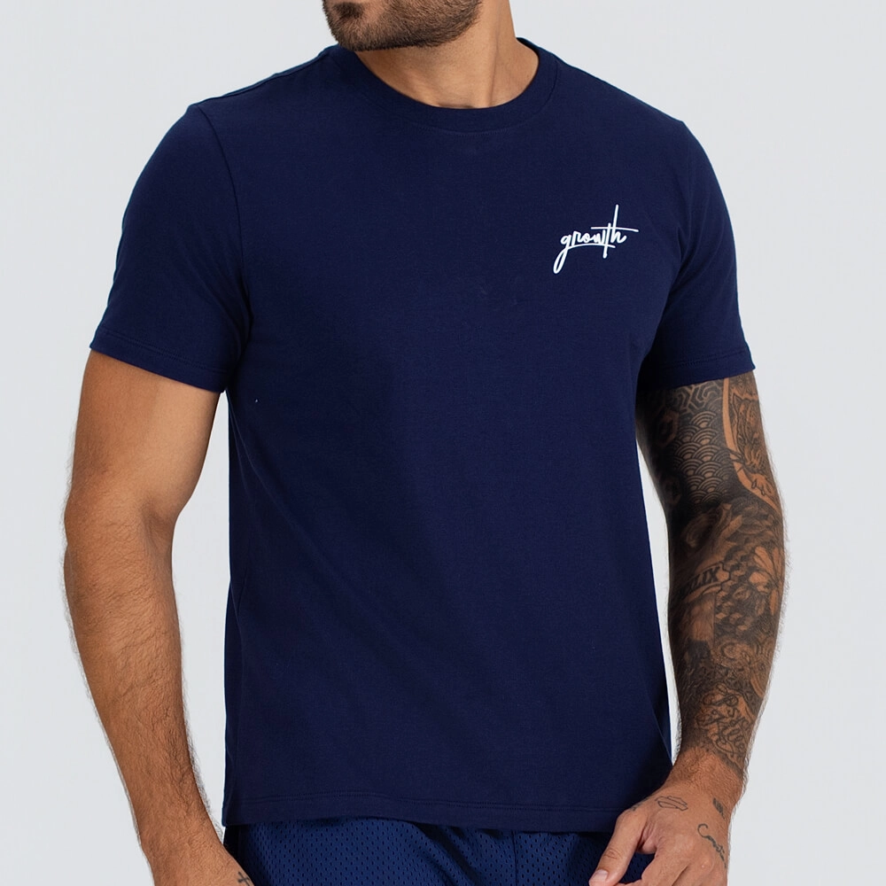 Camiseta Growth manga curta com silk logo azul marinho