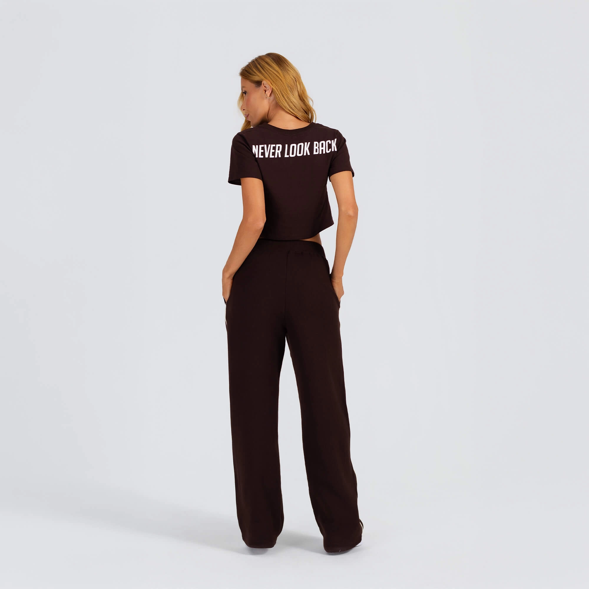 Calça moletom flare vivo lateral marrom