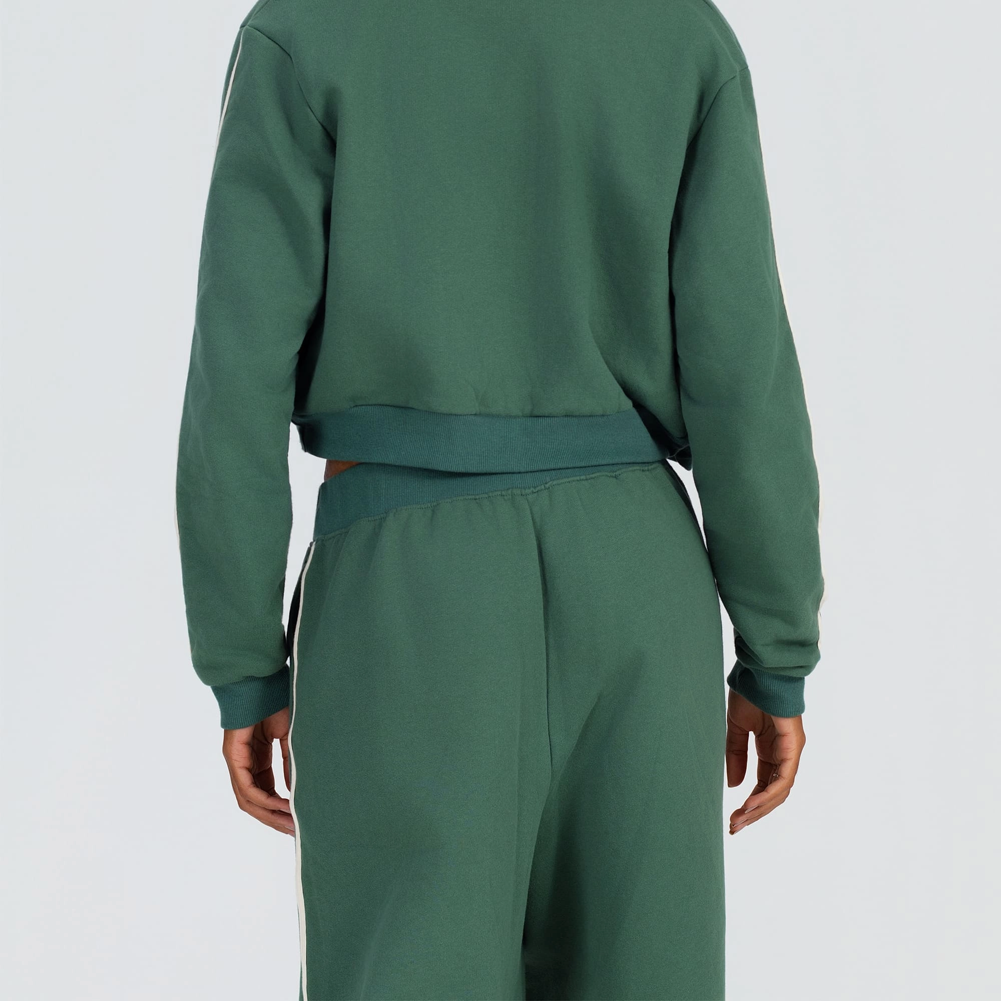 Calça moletom flare vivo lateral verde amazonia