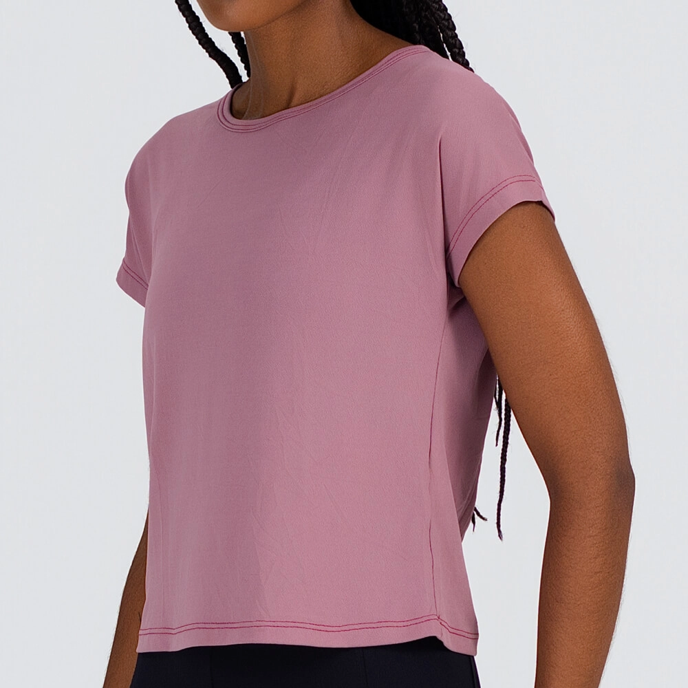 Camiseta Growth manga curta abertura costas rosa passion